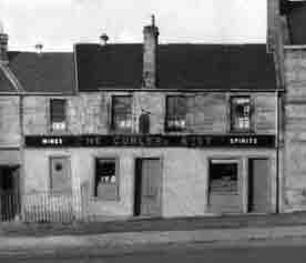 The Curlers Rest exterior view